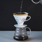 Hario V60-02 Tachikichi Choju dripper i brug